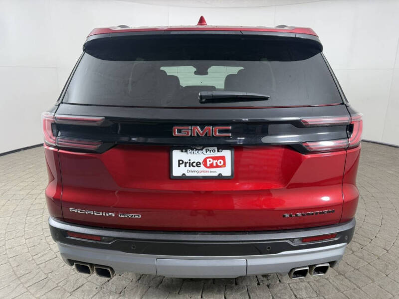 2024 GMC Acadia Elevation