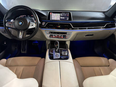 2022 BMW 7 Series 740i