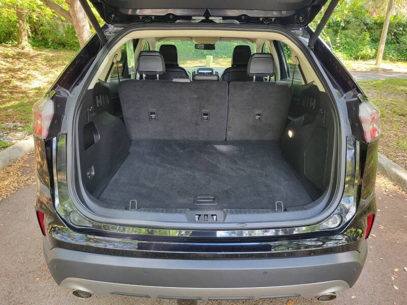 2024 Ford Edge Titanium