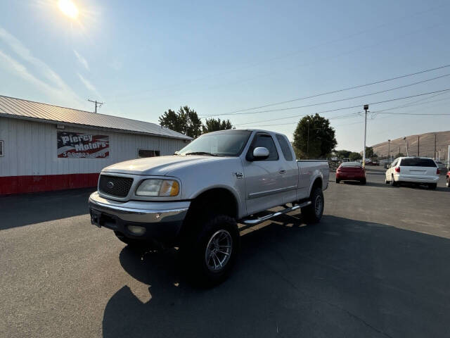 2001 Ford F-150 for sale at PIERCY MOTORS INC in Union Gap, WA