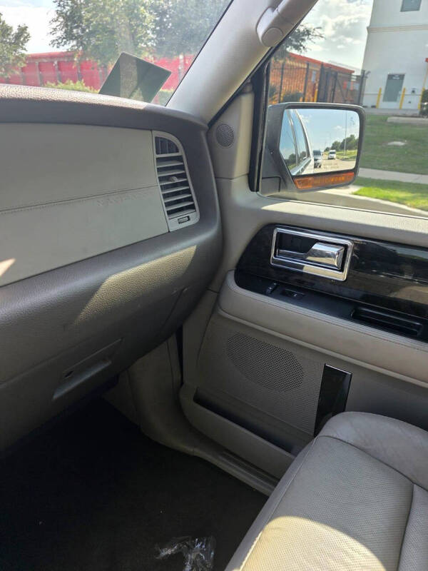 2016 Lincoln Navigator Select