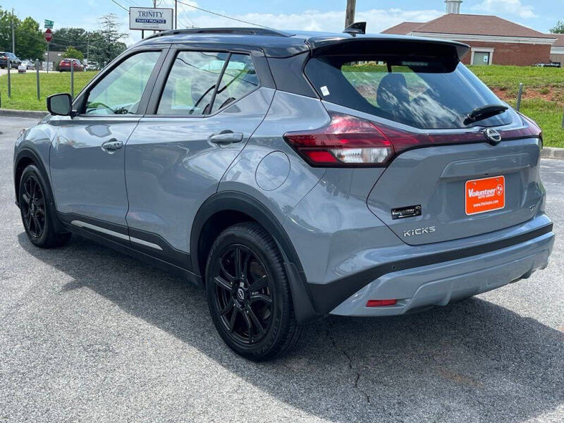 2023 Nissan Kicks SR