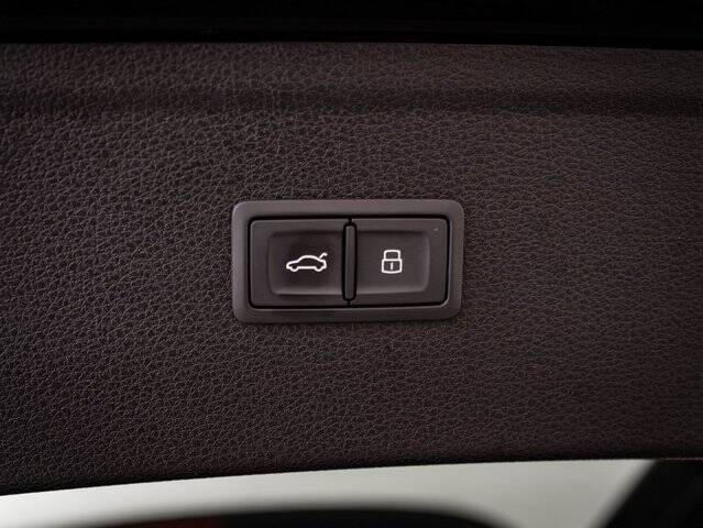 2023 Audi Q5 quattro Premium 40 TFSI