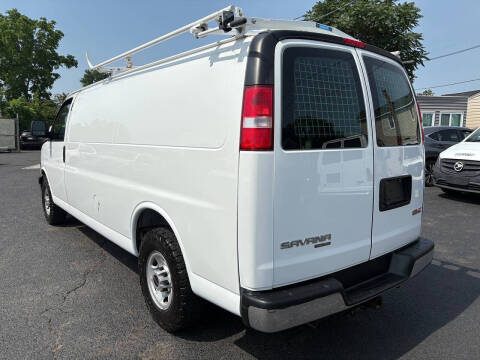 2016 GMC Savana 3500