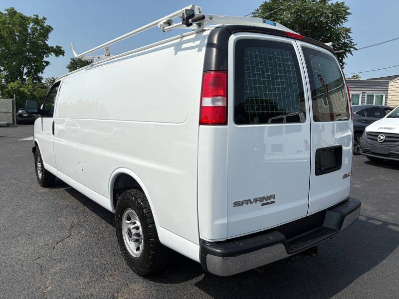2016 GMC Savana 3500