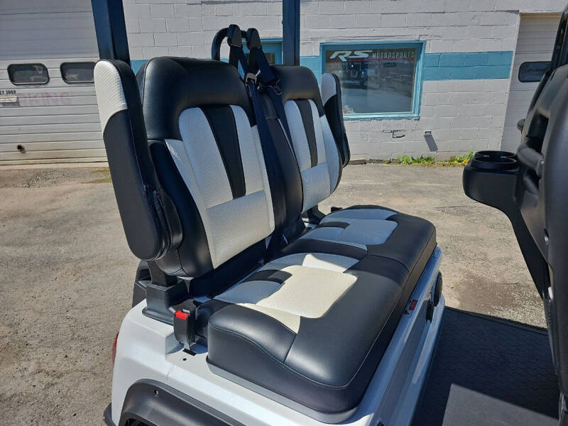 2024 Evolution Maverick  4