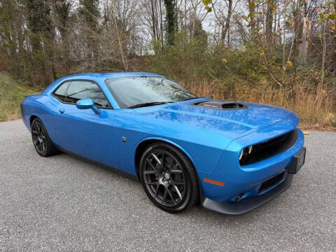2016 Dodge Challenger 392 HEMI Scat Pack Shaker