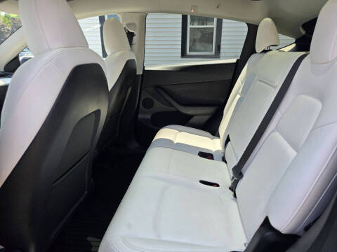 2024 Tesla Model Y Long Range