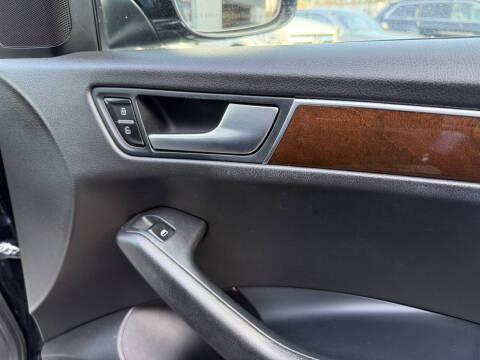 2012 Audi Q5 2.0T quattro Premium