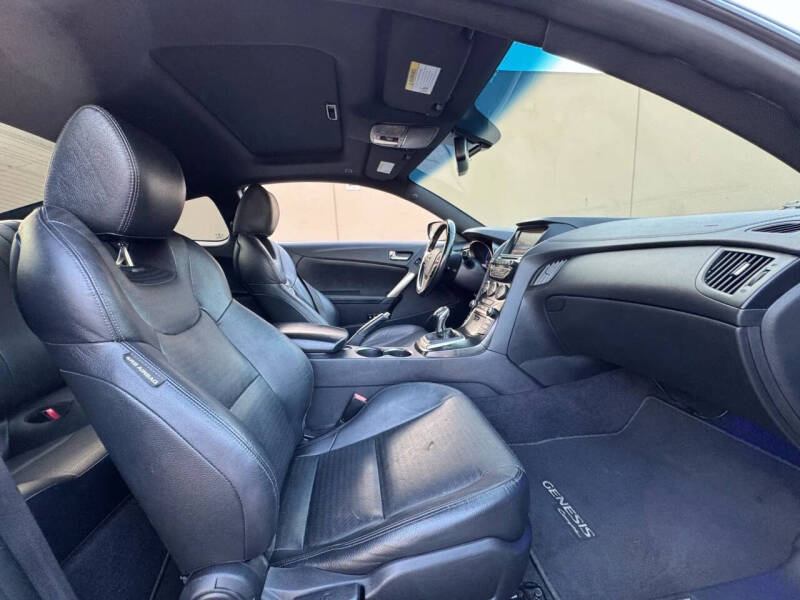 2016 Hyundai Genesis Coupe