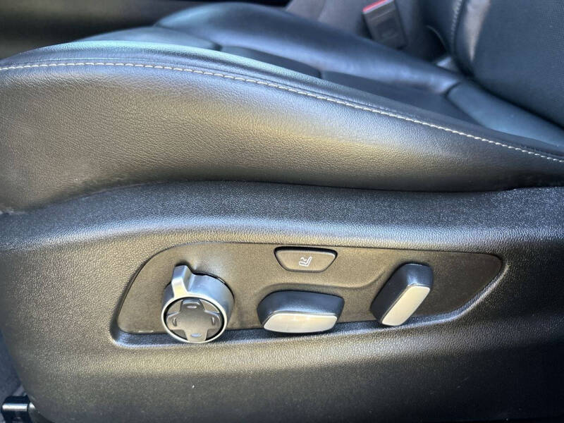 2022 Cadillac XT4 Premium Luxury