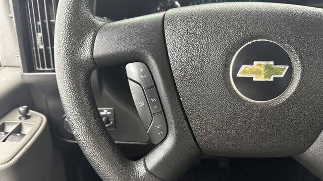 2023 Chevrolet Express 2500