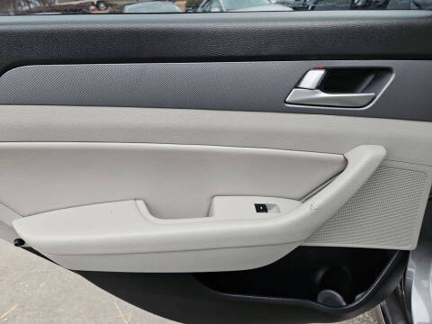 2017 Hyundai Sonata Hybrid SE