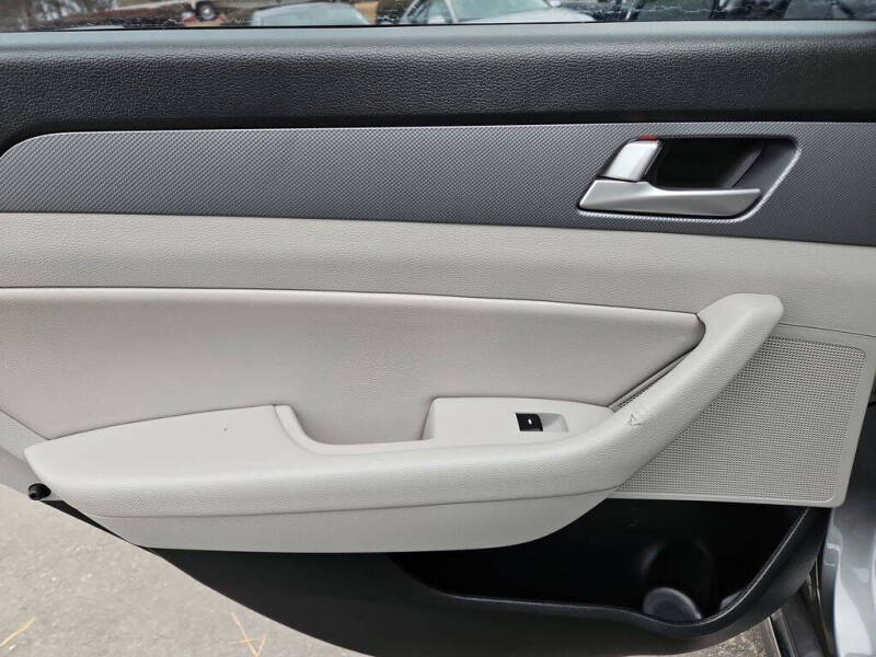 2017 Hyundai Sonata Hybrid SE