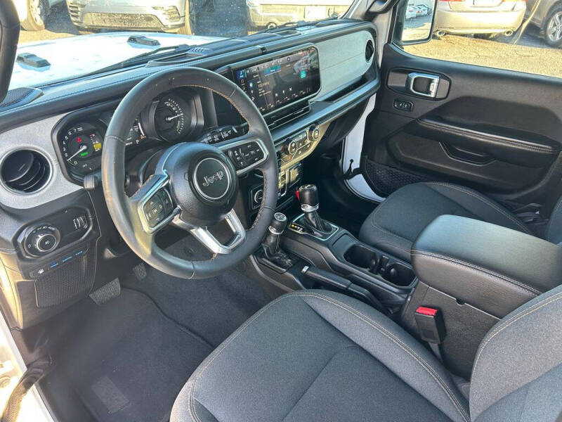 2024 Jeep Wrangler Sahara 4xe