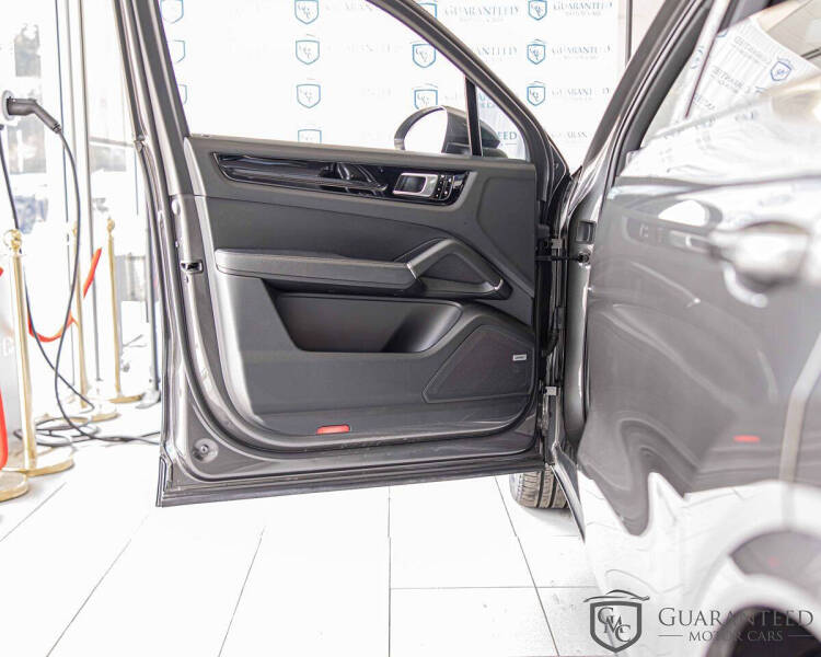 2020 Porsche Cayenne E-Hybrid