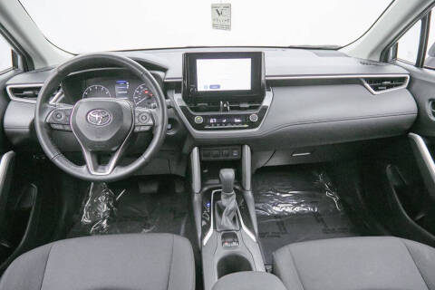 2025 Toyota Corolla Cross LE