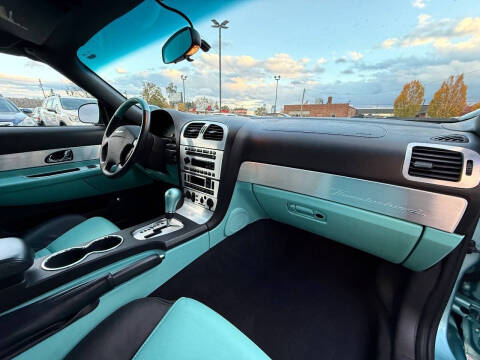 2002 Ford Thunderbird Deluxe