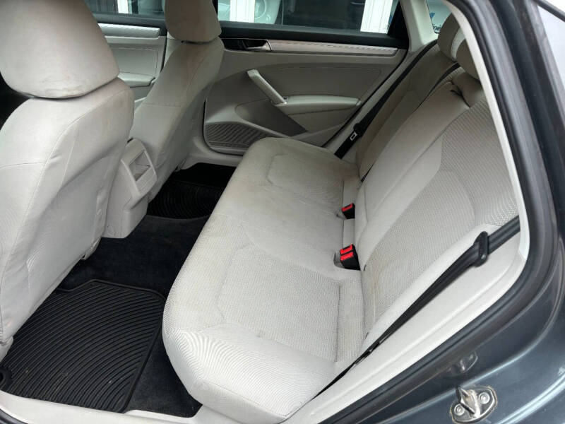 2016 Volkswagen Passat 1.8T S