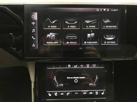 2019 Audi e-tron quattro Prestige