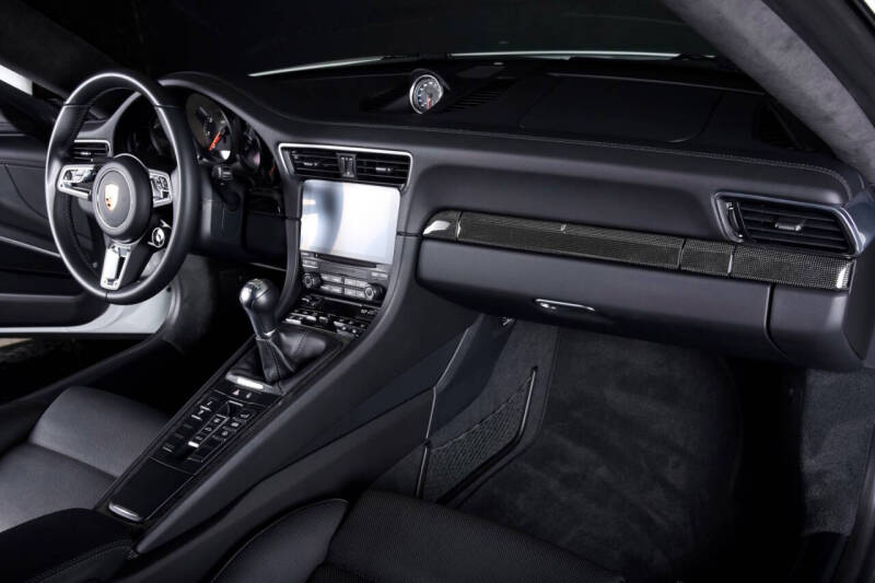 2018 Porsche 911 Carrera GTS