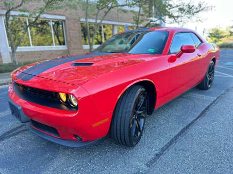 2016 Dodge Challenger SXT Plus