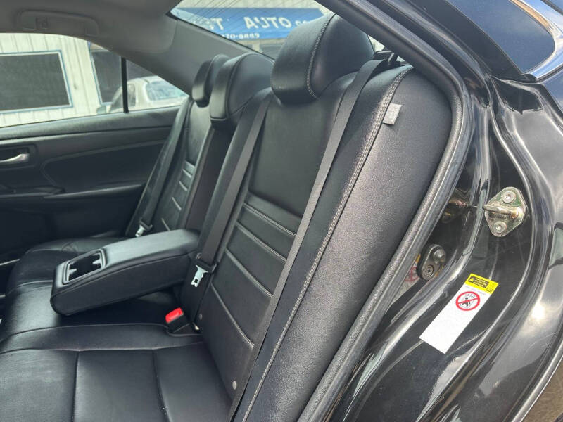 2017 Toyota Camry SE