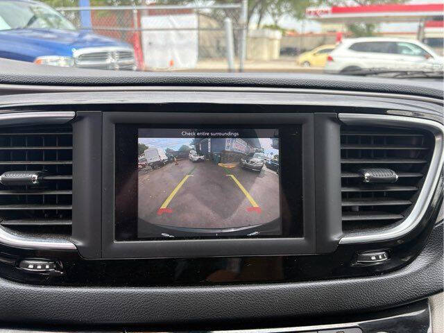 2020 Chrysler Pacifica Touring L