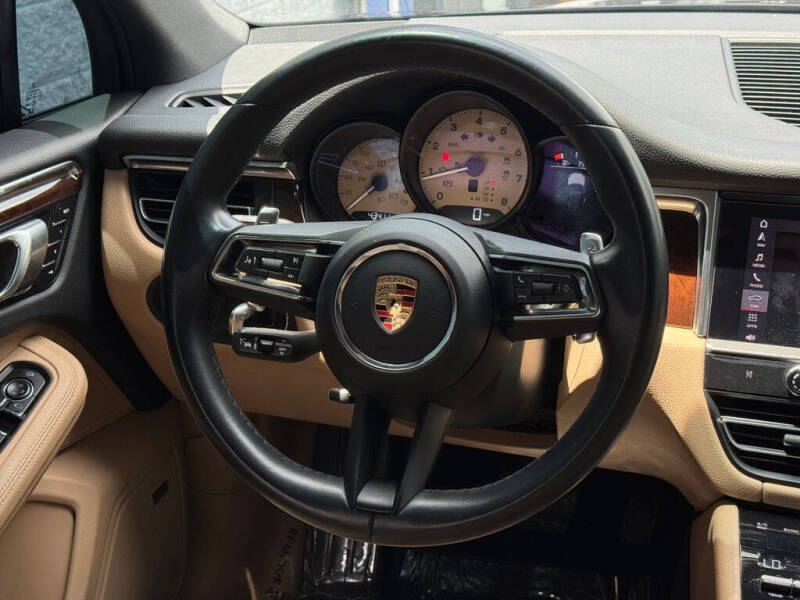 2023 Porsche Macan