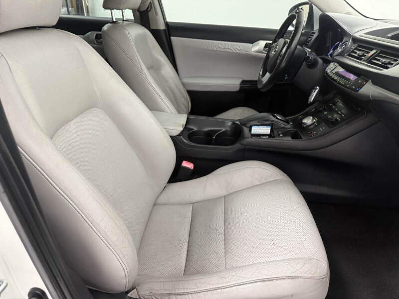 2011 Lexus CT 200h Premium