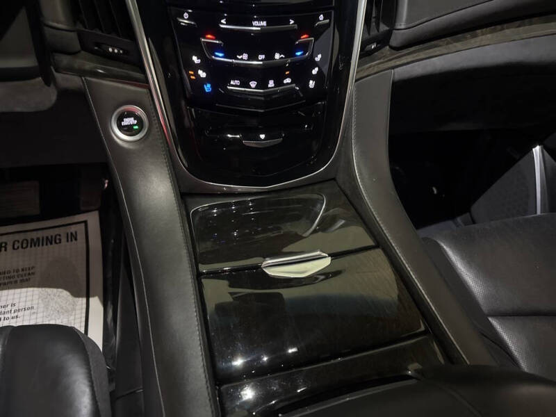 2018 Cadillac Escalade Platinum