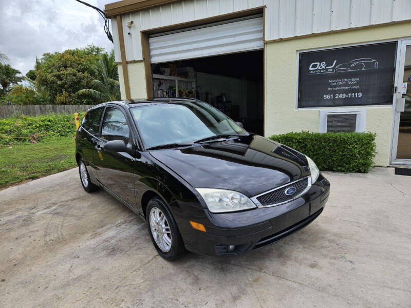 2006 Ford Focus for sale at O & J Auto Sales in Royal Palm Beach FL