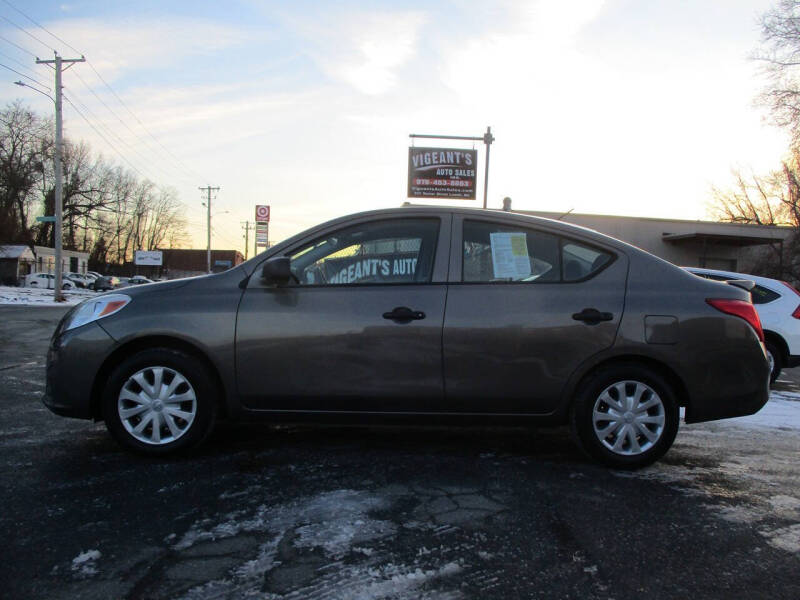 2014 Nissan Versa 1.6 S Plus