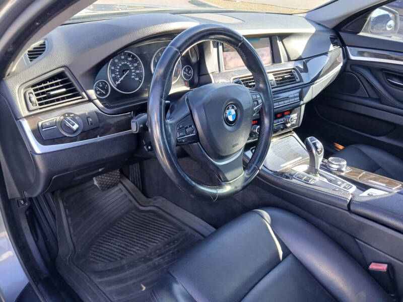 2016 BMW 5 Series 528i