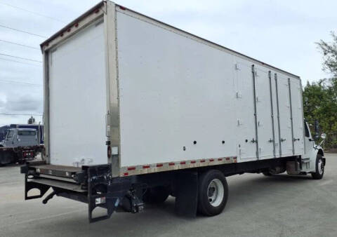 2018 Freightliner M2 106