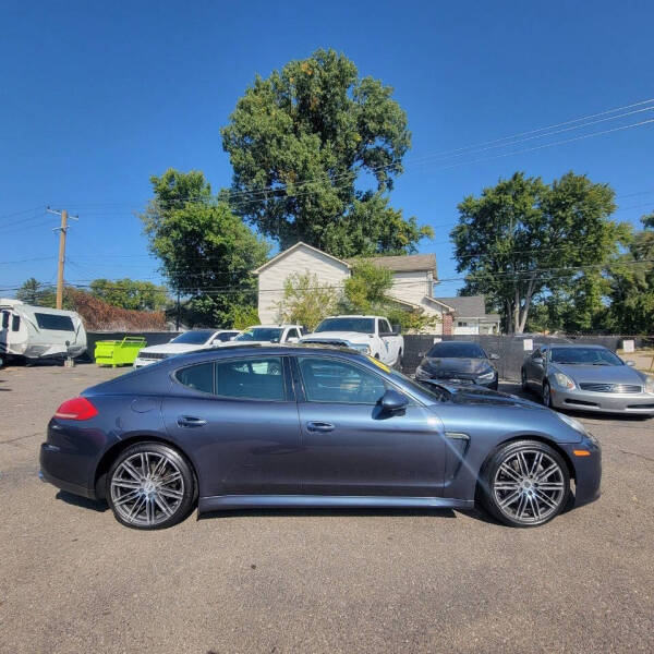 2015 Porsche Panamera 4