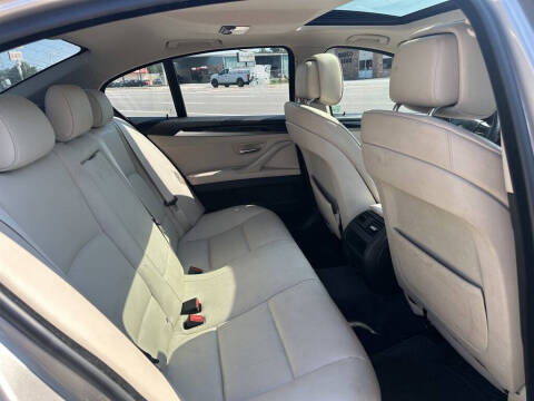 2012 BMW 5 Series 528i