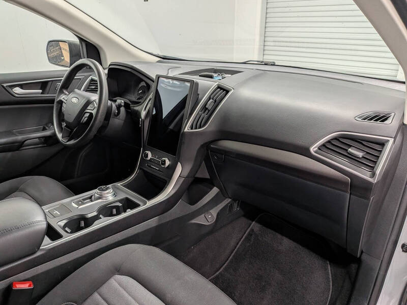 2024 Ford Edge SE