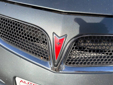 2004 Pontiac Bonneville SE