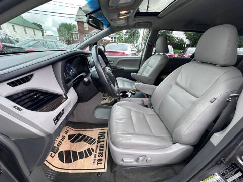 2017 Toyota Sienna
