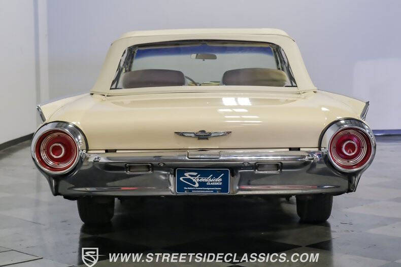 1962 Ford Thunderbird