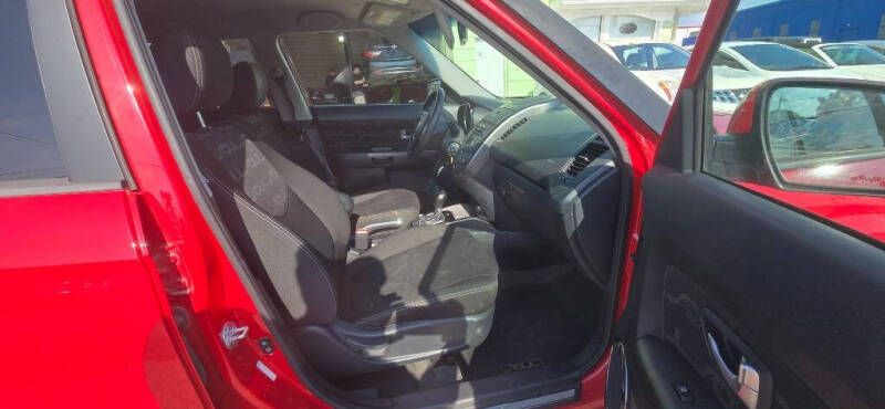 2012 Kia Soul +