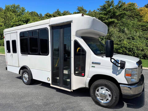 2014 Ford E-Series E-350 SD Photo