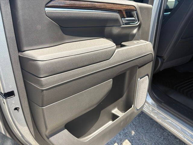2026 GMC Sierra 1500 Elevation Standard