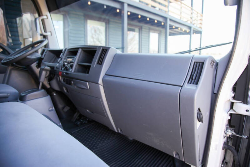 2016 Isuzu NPR-HD