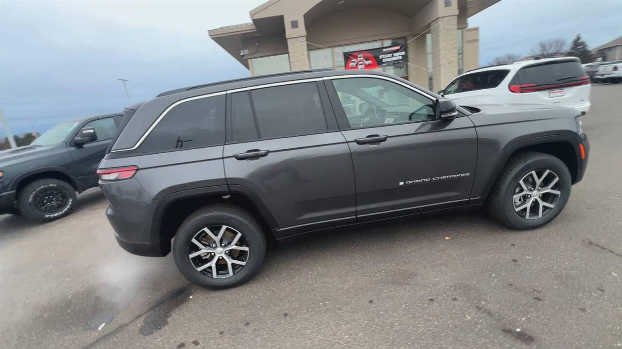 2025 Jeep Grand Cherokee for sale at Victoria Auto Sales in Victoria, MN