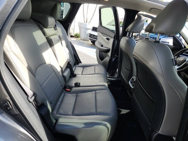 2025 Infiniti QX50 Luxe