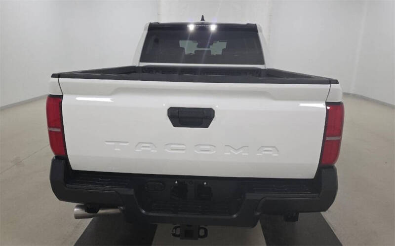 2025 Toyota Tacoma SR