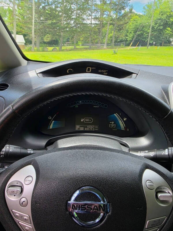 2016 Nissan LEAF SL
