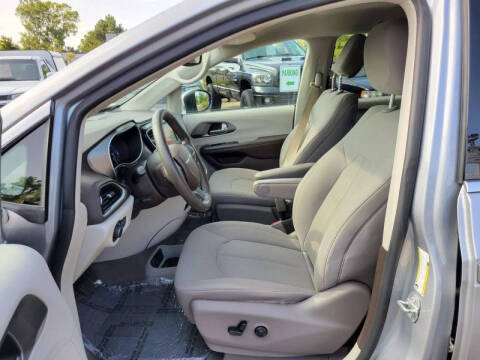 2021 Chrysler Voyager LX